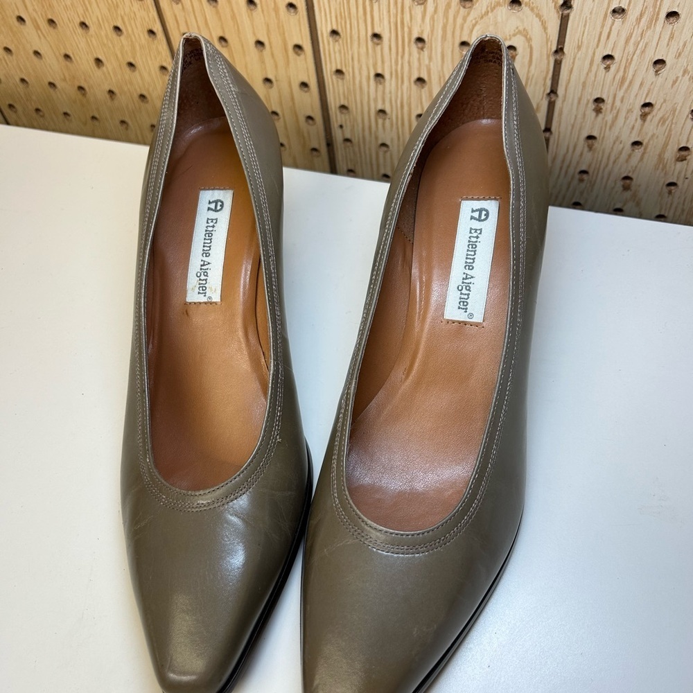 Etienne Aigner Olive-Taupe Leather Pointed Toe Pumps